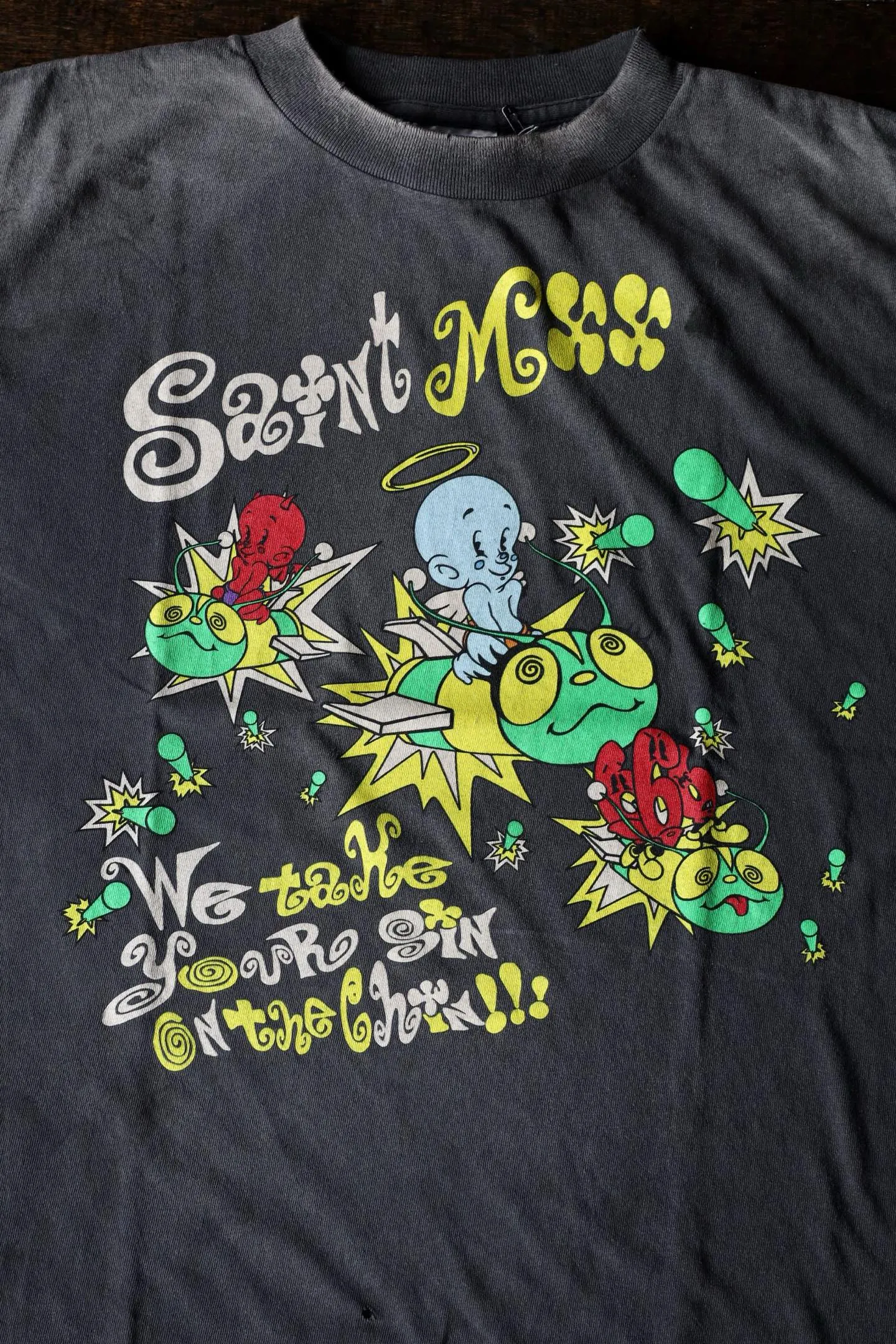SAINT Mxxxxxx SS TEE/SAINT MX6/BLK Little devil bee distressed TEE, washed black S-XL OE yarn tube fabric, no side seams, Assute garment dyeing, heavy washing, water fading, old hole treatment, correct version, original consistent main mark/wash mark/cherub mark, original consistent printing restoration, distressed treatment, top purchasing agent level